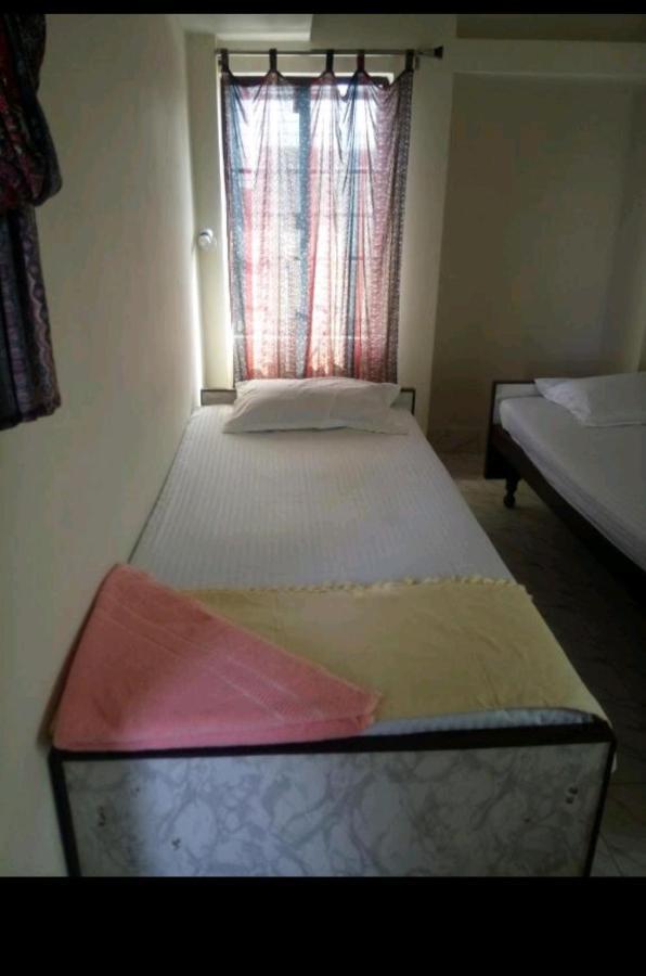 Monalisa Hostel فاراناسي المظهر الخارجي الصورة