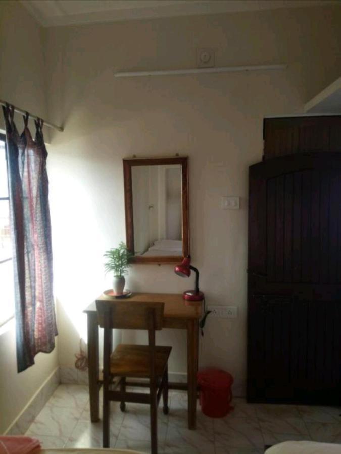 Monalisa Hostel فاراناسي المظهر الخارجي الصورة