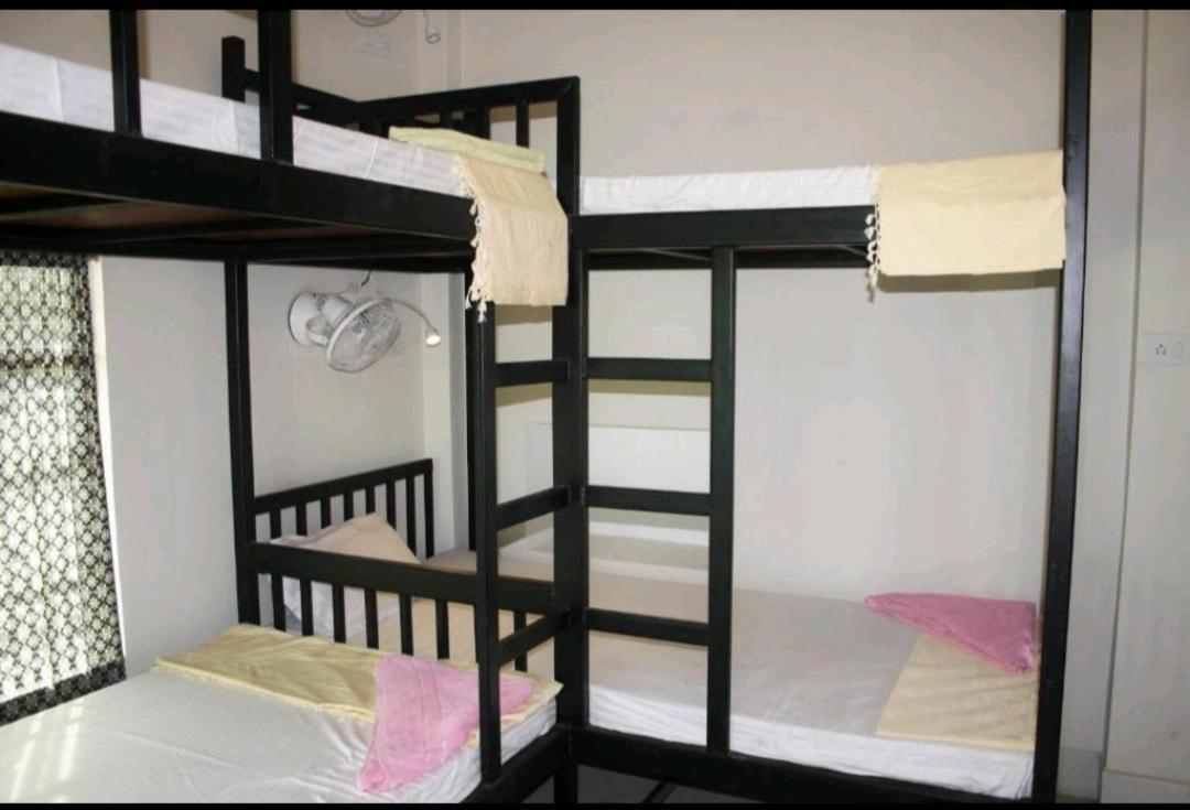 Monalisa Hostel فاراناسي المظهر الخارجي الصورة
